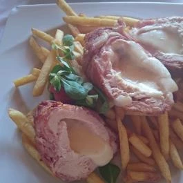 Piroska Étterem, Egerszalók - Étel/ital