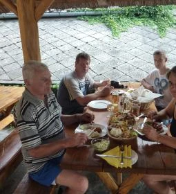 Borbarátok Vendéglő