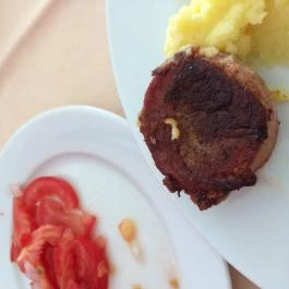 Kápolnai Autós Vendéglő, Kápolna - Étel/ital