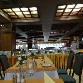 Hunguest Hotel Flóra Eger - Vendéglátás