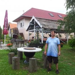 Tamás Bátya Kunyhója Vendéglő Levelek - Egyéb