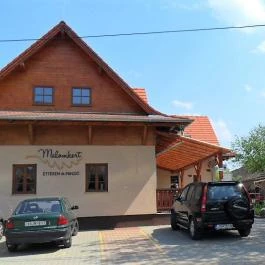Malomkert Hotel étterme, Nagybörzsöny - Külső kép