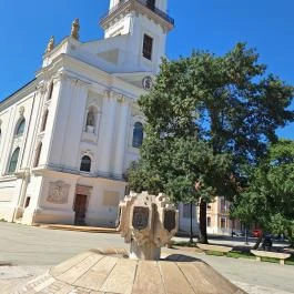Címerdomb Kecskemét - Külső kép