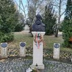 Gróf Batthyány Lajos-mellszobor és Első Független Magyar Kormány tagjai Zalakaros - Egyéb