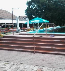 Tiszaörsi Fürdő szállásai