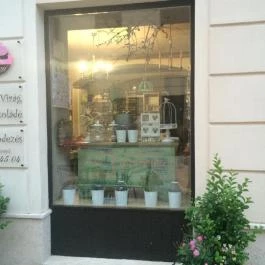 Varázslat Lakberendezés Cupcake & Coffee Pécs - Külső kép