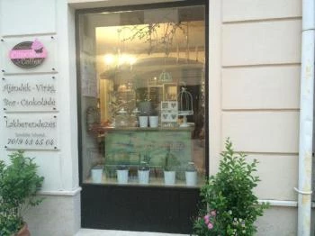 Varázslat Lakberendezés Cupcake & Coffee Pécs