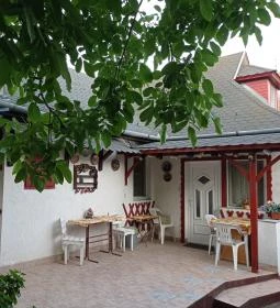 Romantika Vendégházak