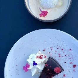 Leo Rooftop Bar, Budapest - Étel/ital