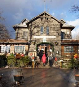 Báró Eötvös Loránd Turistaház étterme