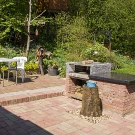 Eden Rose Apartman, Pilisszentkereszt - Medence/kert