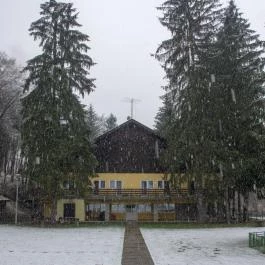 Feketevölgy Panzió Kemence - Külső kép