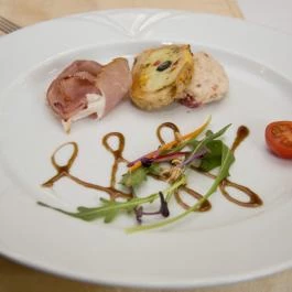 Geréby Kúria Hotel és Lovasudvar étterme, Lajosmizse - Étel/ital