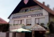 Petrits Mézeskalács Múzeum & Cukrászda Szekszárd