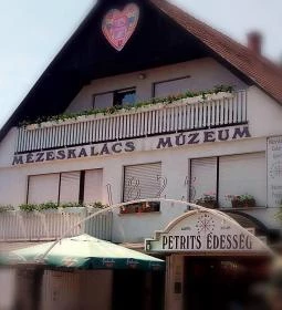 Petrits Mézeskalács Múzeum & Cukrászda