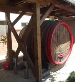 Pincelakat Borház & Szálloda