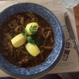 Vakvarjú Vendéglő - Buda Budapest - Étel/ital