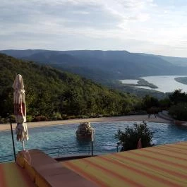 Silvanus Wellness & Konferencia Hotel Visegrád - Medence/kert