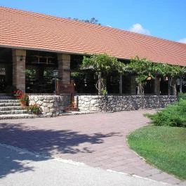 Várcsárda, Sümeg - Külső kép