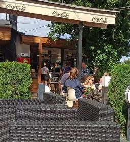 Móló Cafe & Friss Pékség