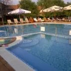 Thermál Hotel Szivek Berekfürdő - Medence/kert