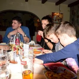 Kakas Étterem, Budapest - Egyéb