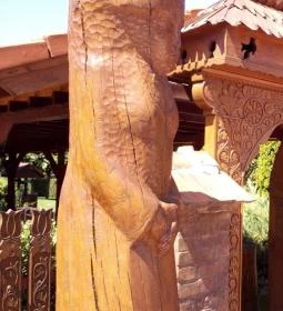 Alcsi Holt-Tisza Étterem