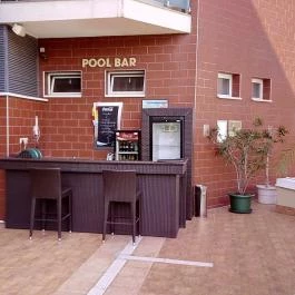 Hotel Atlantis Wellness & Conference, Hajdúszoboszló - Medence/kert