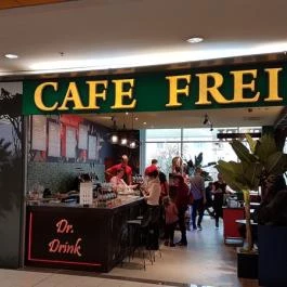 Cafe Frei Tatabánya - Külső kép
