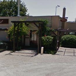 Grill & Cocktails Tata Tata - Külső kép