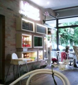 Kemenes Cukrászda & Bisztró