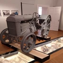 Sándor-Metternich-kastély, Bajna - Egyéb