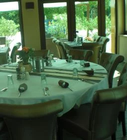 Vámház Fogadó étterme