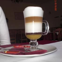 Várvölgy Vendéglő Csesznek - Étel/ital