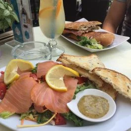 Tulipán Kávéház Keszthely - Étel/ital