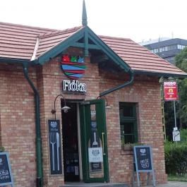 Fióka, Budapest - Külső kép