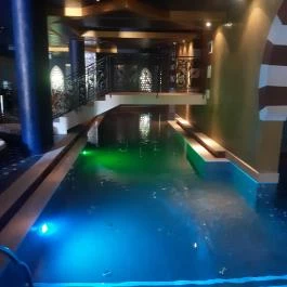 Mesés Shiraz Hotel Egerszalók - Medence/kert