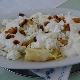 Viktória Étterem, Tát - Étel/ital