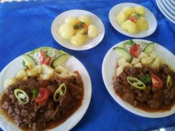 Flintstones Étterem Lakitelek