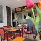 Avia benzinkút és burgerező Öcsöd - Belső