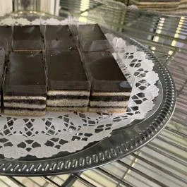 Avia benzinkút és burgerező Öcsöd - Étel/ital