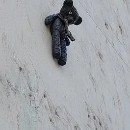 Kolodko: Mr. Bean mackója miniszobor, Budapest - Egyéb