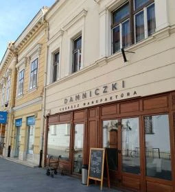 Damniczki Cukrászda