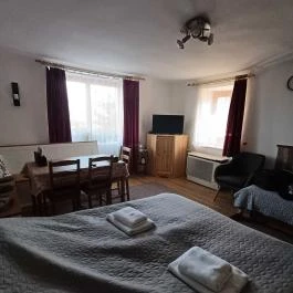 Dániel Vendégháza, Pákozd - Egyéb