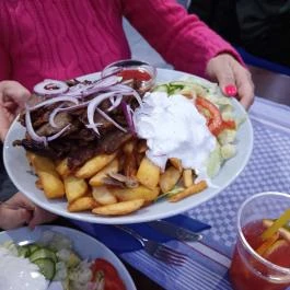 Hellasz Taverna Görög Finomságok, Szolnok - Étel/ital