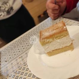 Jánoska Cukrászda, Komárom - Étel/ital