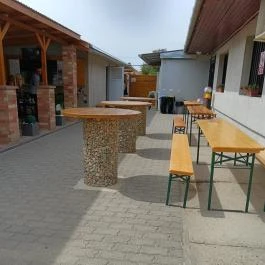 Kaja-Kóma Cibakháza - Külső kép