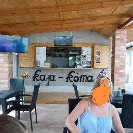 Kaja-Kóma Cibakháza - Külső kép