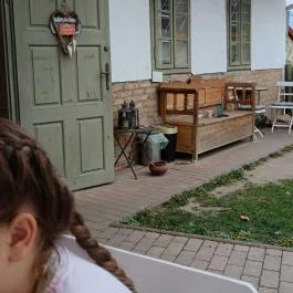 Mandula Kávézó Solymár - Külső kép