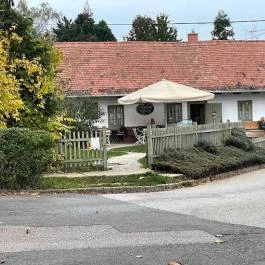 Mandula Kávézó Solymár - Külső kép